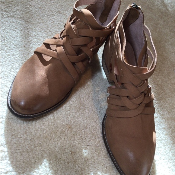 Leather Booties NWOT - Picture 2 of 7